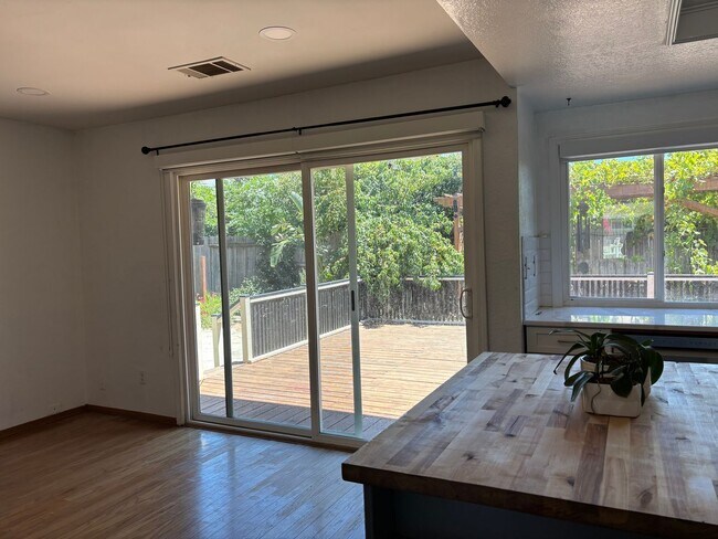 Building Photo - Move-In Ready Home with Remodeled Kitchen and Baths