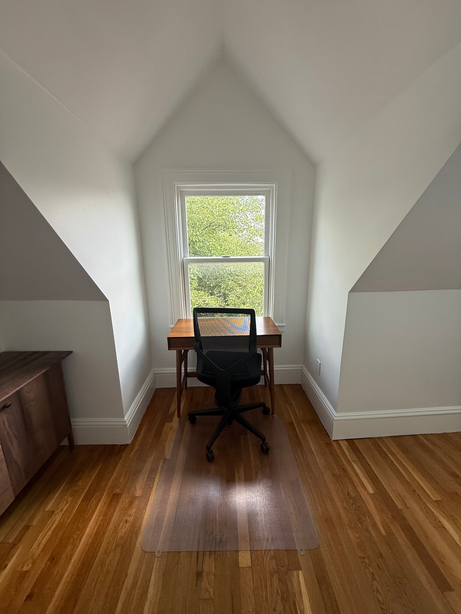 Building Photo - 96 Munroe St