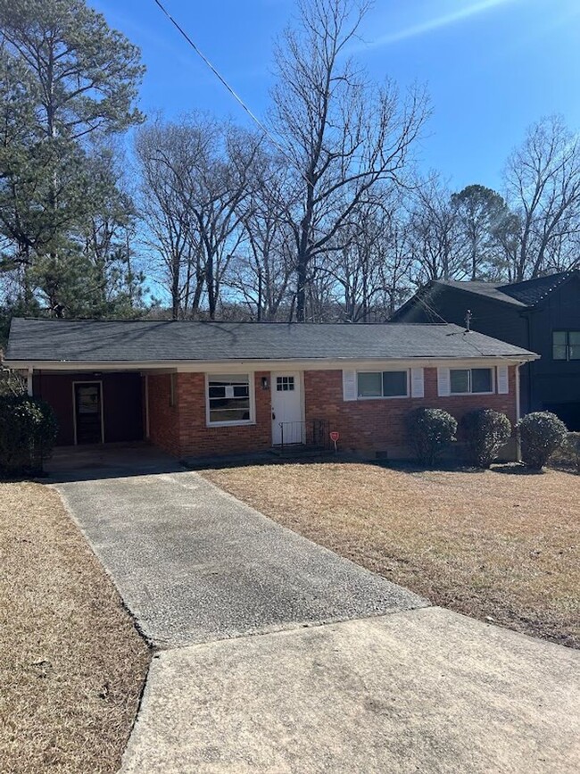 Building Photo - 3 bed and 1 bath in Fulton!