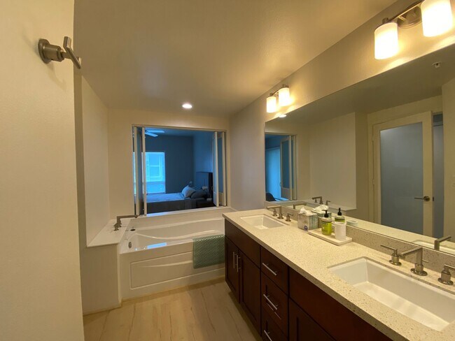 Building Photo - 409 Kailua Rd