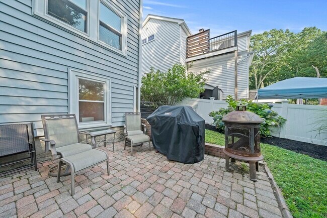 Building Photo - 83 Forbes Hill Rd