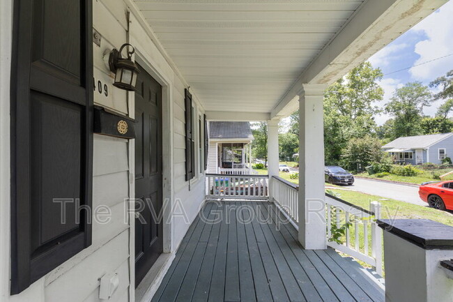Building Photo - 5409 Blue Ridge Ave