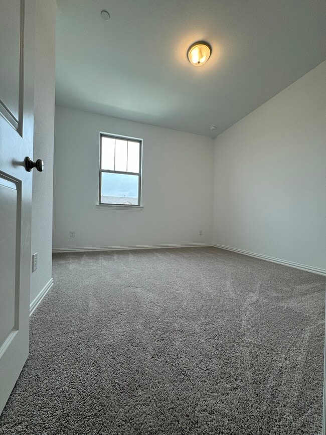 Building Photo - 6226 Baritone Ct