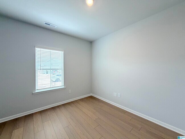 Building Photo - 237 Granby Ln