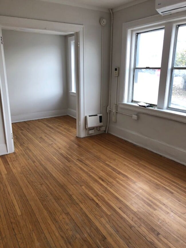 Interior Photo - 8th Street Apartments