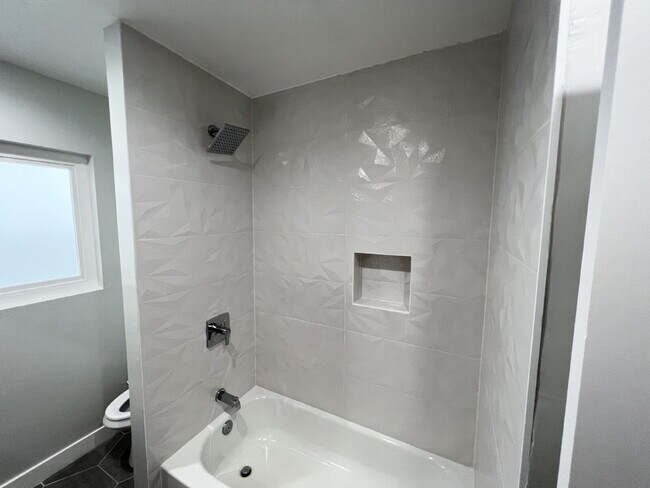 Building Photo - Modern Pet-Friendly Hawthorne Home With Ga...