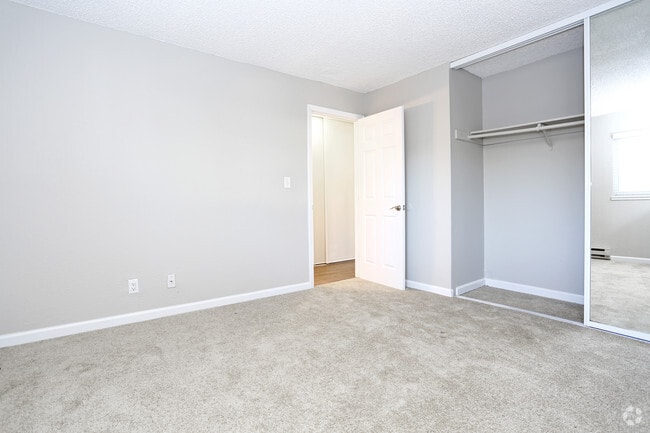 1BR,1BA- Diablo downstairs Renovated - Trailview