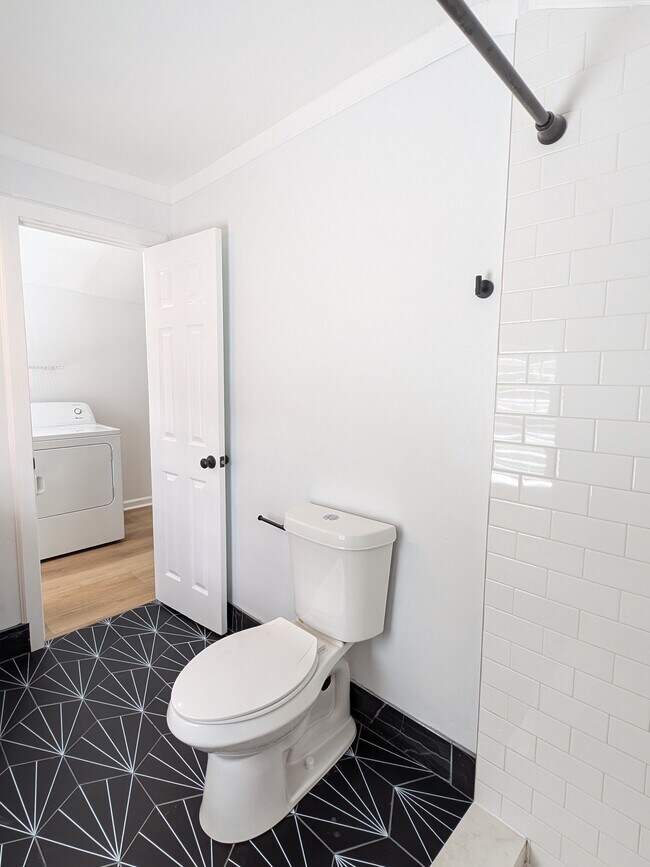 Building Photo - 520 48th St S