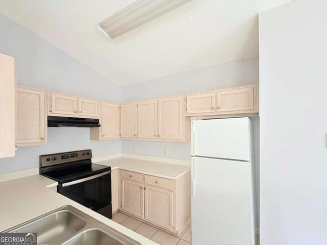 Building Photo - 120 Pleasant Breeze Way