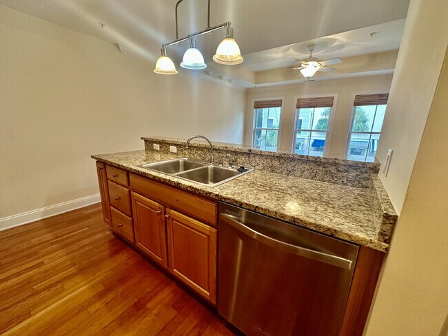 Building Photo - Downtown Living in The Heart of The Blufft...
