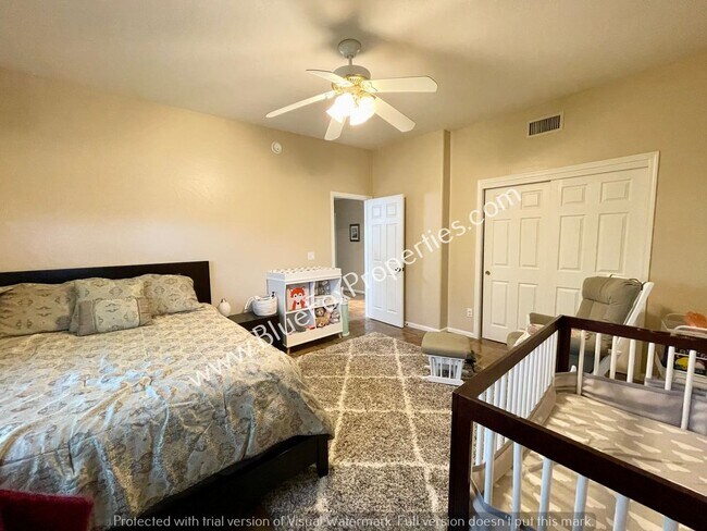 Building Photo - 5449 N Cres Ridge Dr