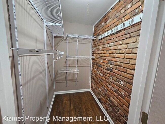 Building Photo - 2 br, 1.5 bath House - 573 S Goodlett Street