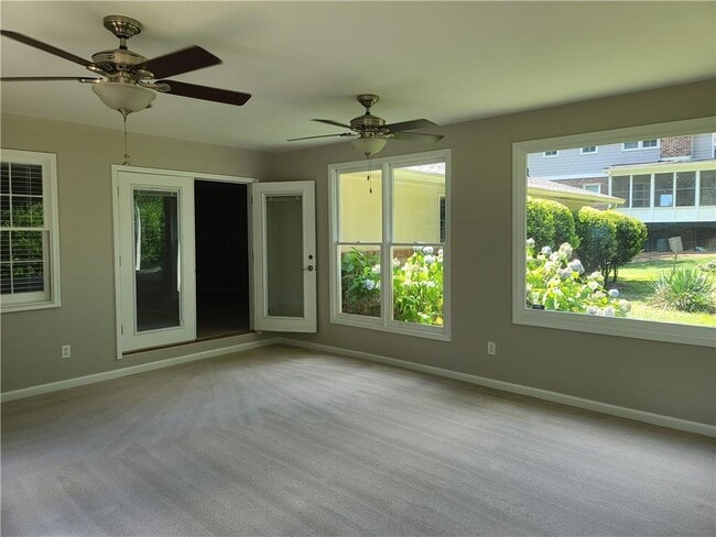 Primary Photo - 2520 Riverglenn Cir