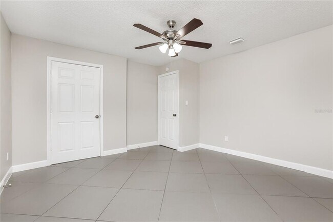 Building Photo - 7733 Range Dr