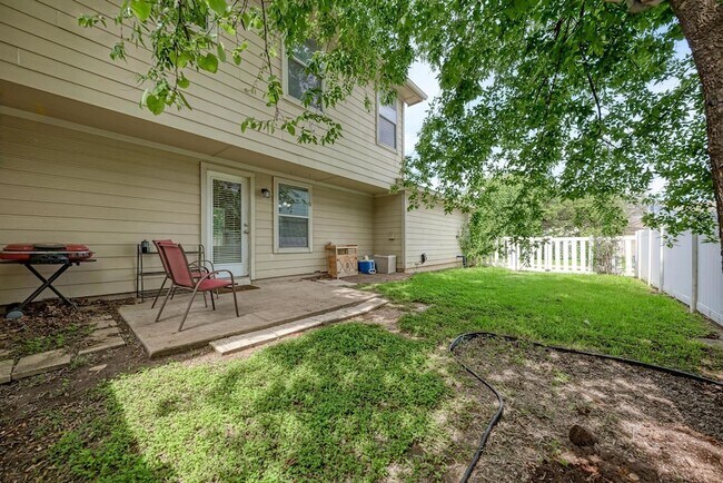 Building Photo - 1508 Big Bend Dr