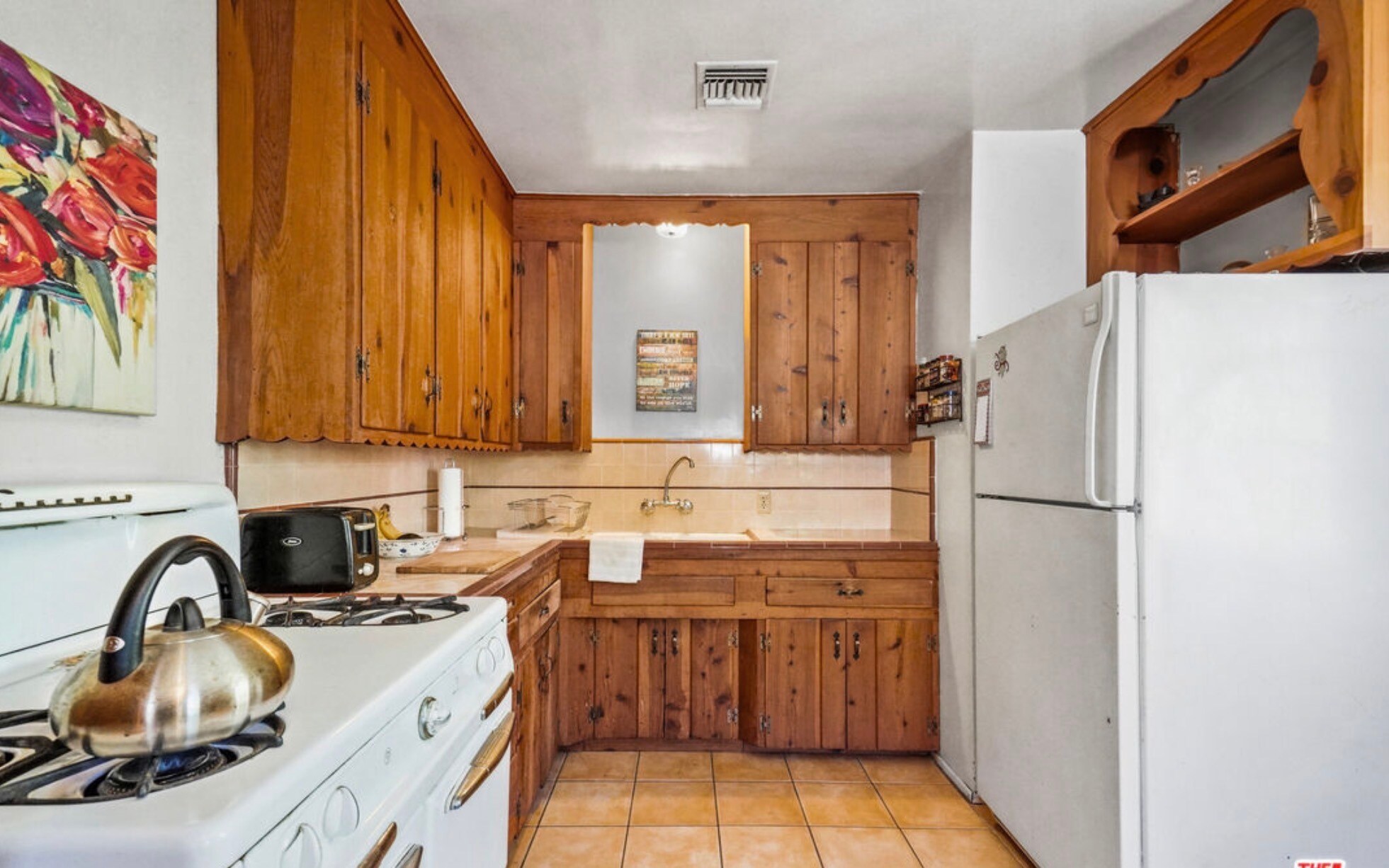 Building Photo - 22712 Leonora Dr