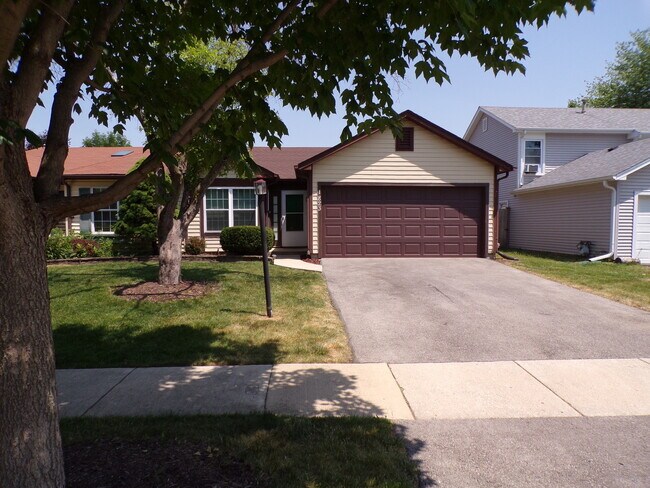 Building Photo - 1823 Shetland Rd