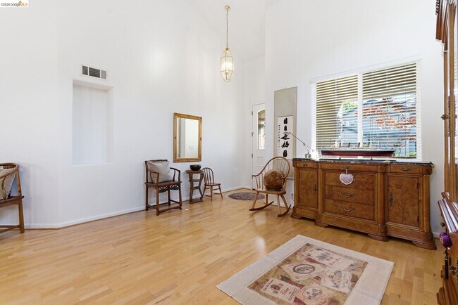 Building Photo - 257 Golf Links St