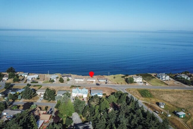 Building Photo - 1991 W Beach Rd