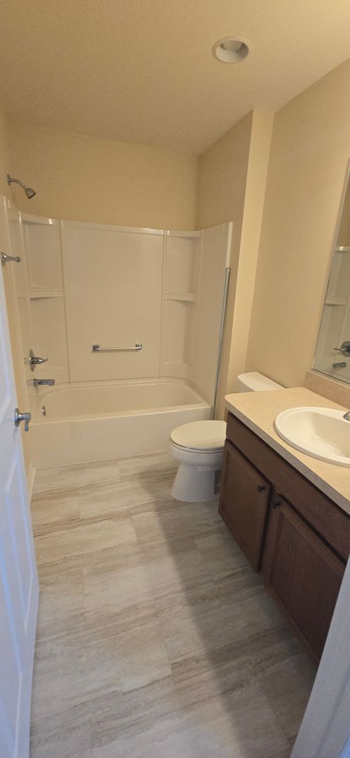 Building Photo - Charming 2-Bed, 2-Bath Home in The Village of Collier!