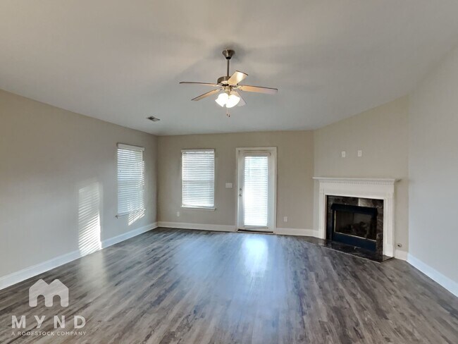 Building Photo - 566 Waterford Ln