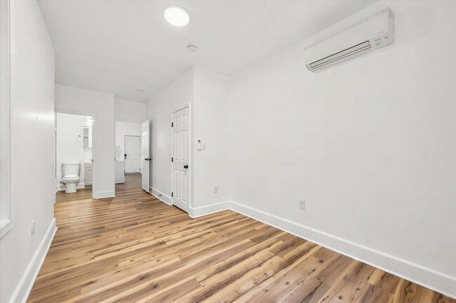 Building Photo - 2BR/3BA House | Kensington