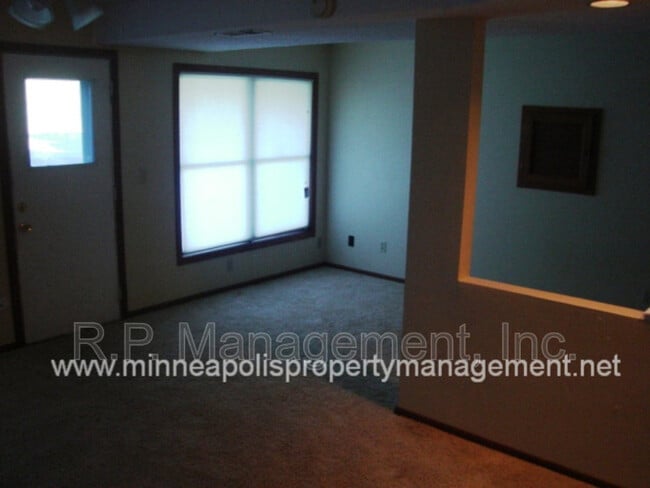 Building Photo - 14345 Bedford Dr