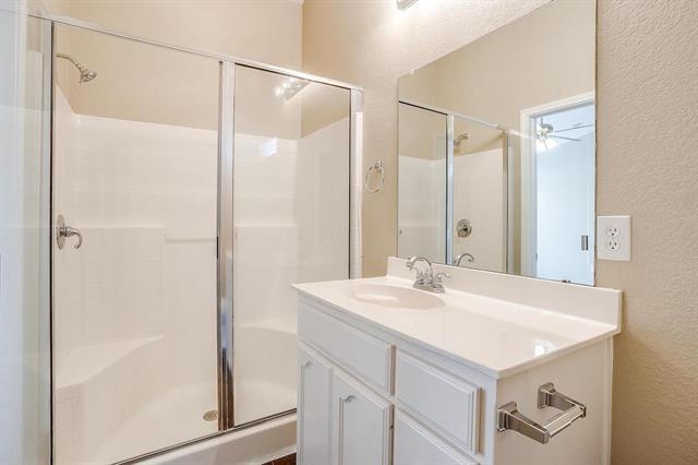 Building Photo - 1116 Boxwood Dr