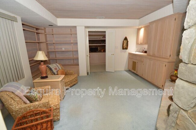 Building Photo - 31 Alviso Dr