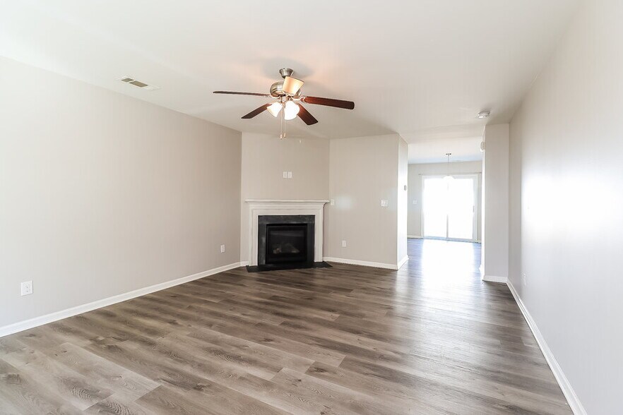 Building Photo - 6639 Broad Valley Ct