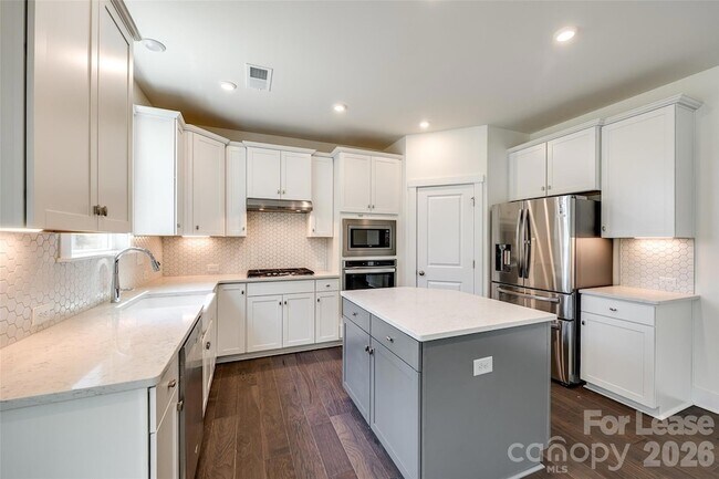 Building Photo - 1540 Striped Bass Ln