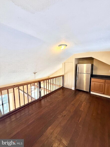 Building Photo - 149 Main St