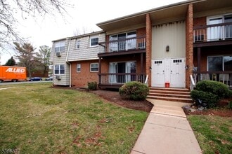 Building Photo - 527 Andria Ave