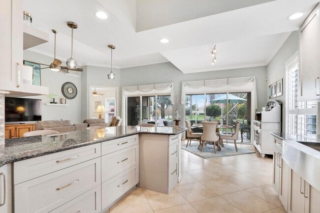 Building Photo - 11181 SW Aliceville Dr