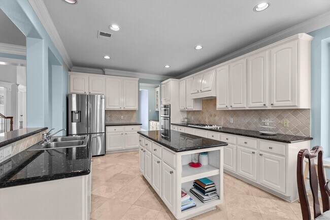 Building Photo - 9610 Champions Cove Dr