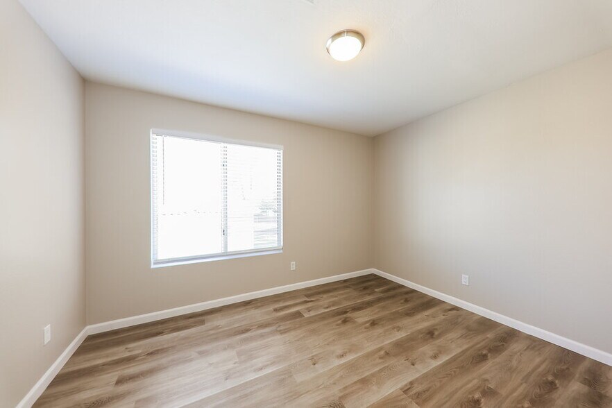Building Photo - 6782 W Tina Ln