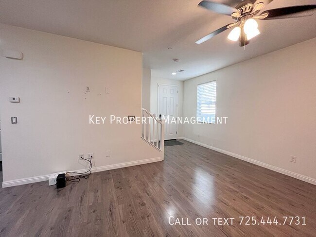 Building Photo - 2 STORY 3 BEDROOM 2.5 BATH + LOFT HOME IN ...