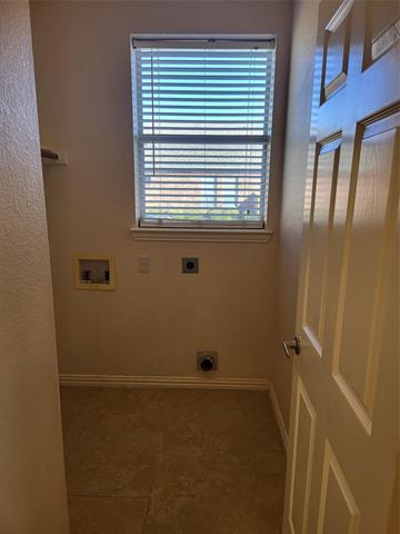 Building Photo - 2648 Dunbar Dr