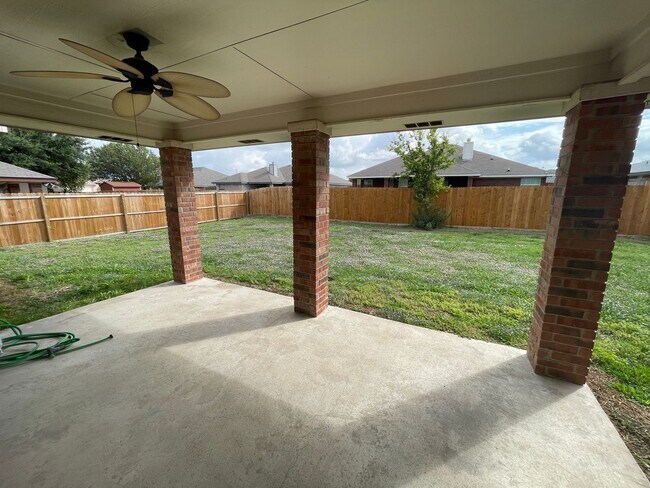 Building Photo - 4204 Tropicana Dr