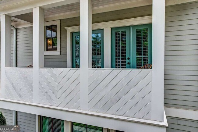 Building Photo - 144 1st Ave NW