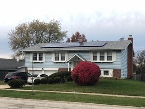 Building Photo - 1200 Glen Ln