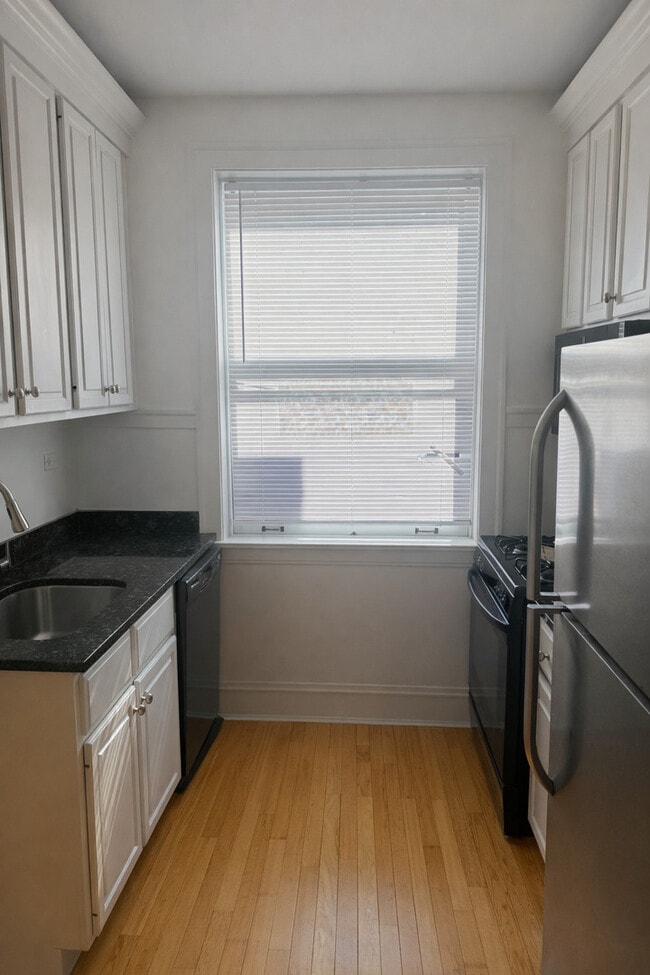 Building Photo - 106 Keeney St