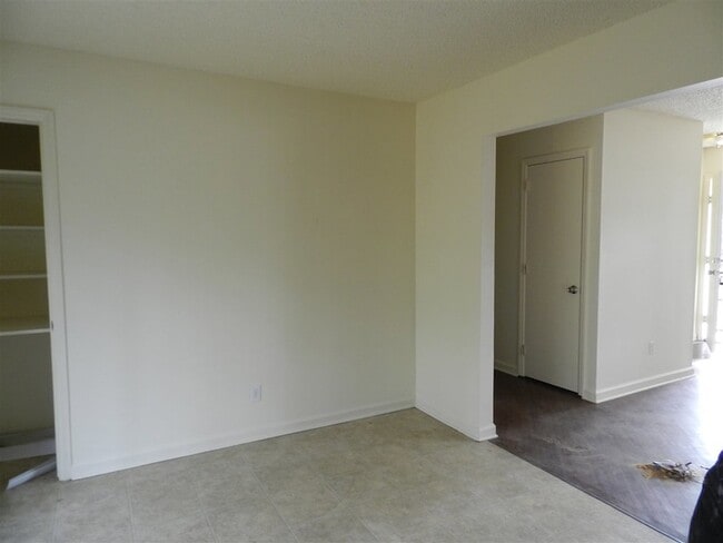 Building Photo - 1516 W Tharpe St