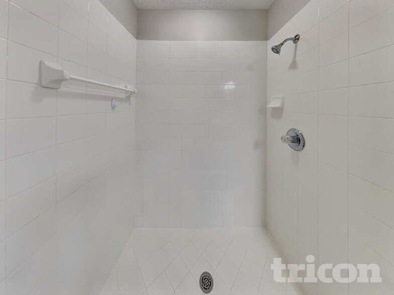 Building Photo - 1668 Hidden Forest Ln