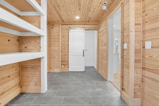 Building Photo - 498 Alabama St