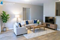 Building Photo - Beautiful and inviting 2-bedrooms, 2-baths duplex located in the heart of Prescott Valley!