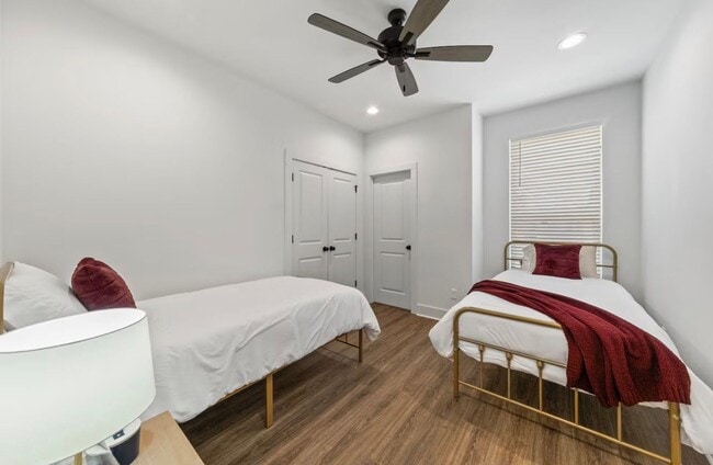 Building Photo - FOR RENT in LAFAYETTE!