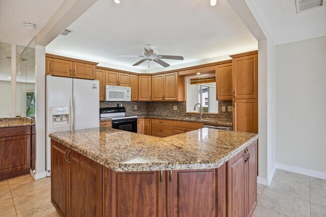 Building Photo - 13654 Whippet Way W