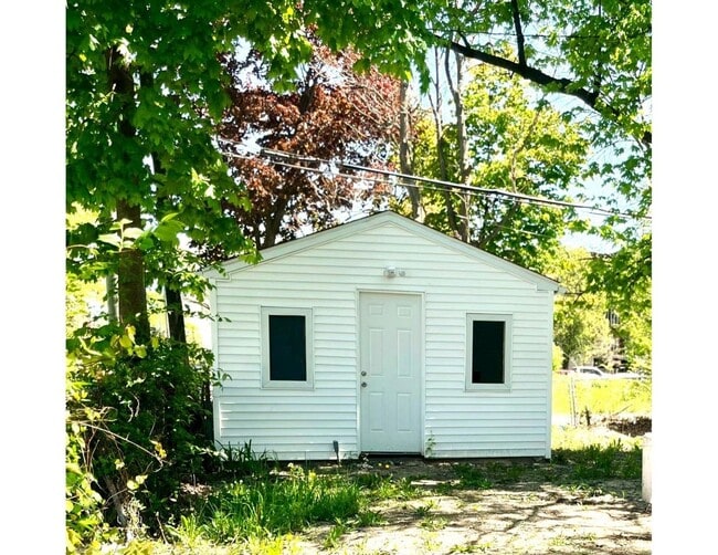 Building Photo - 7520 Hanover Ave