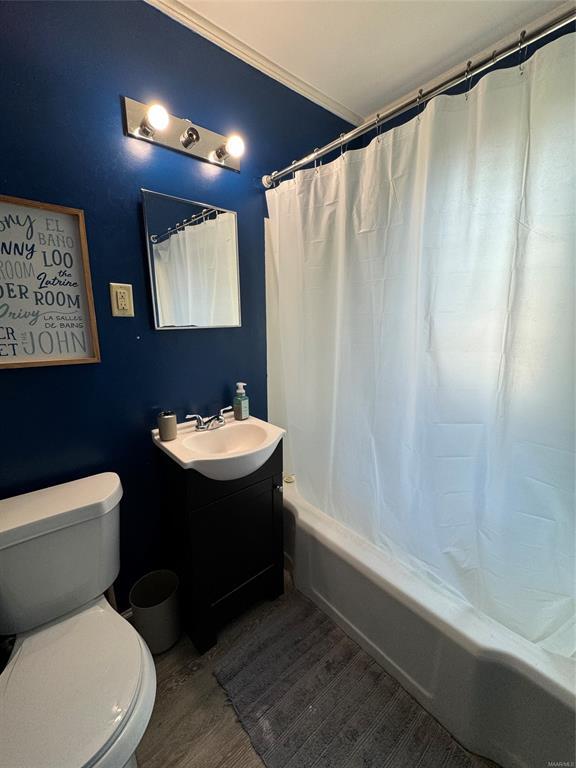 Building Photo - 2331 Woodlawn St